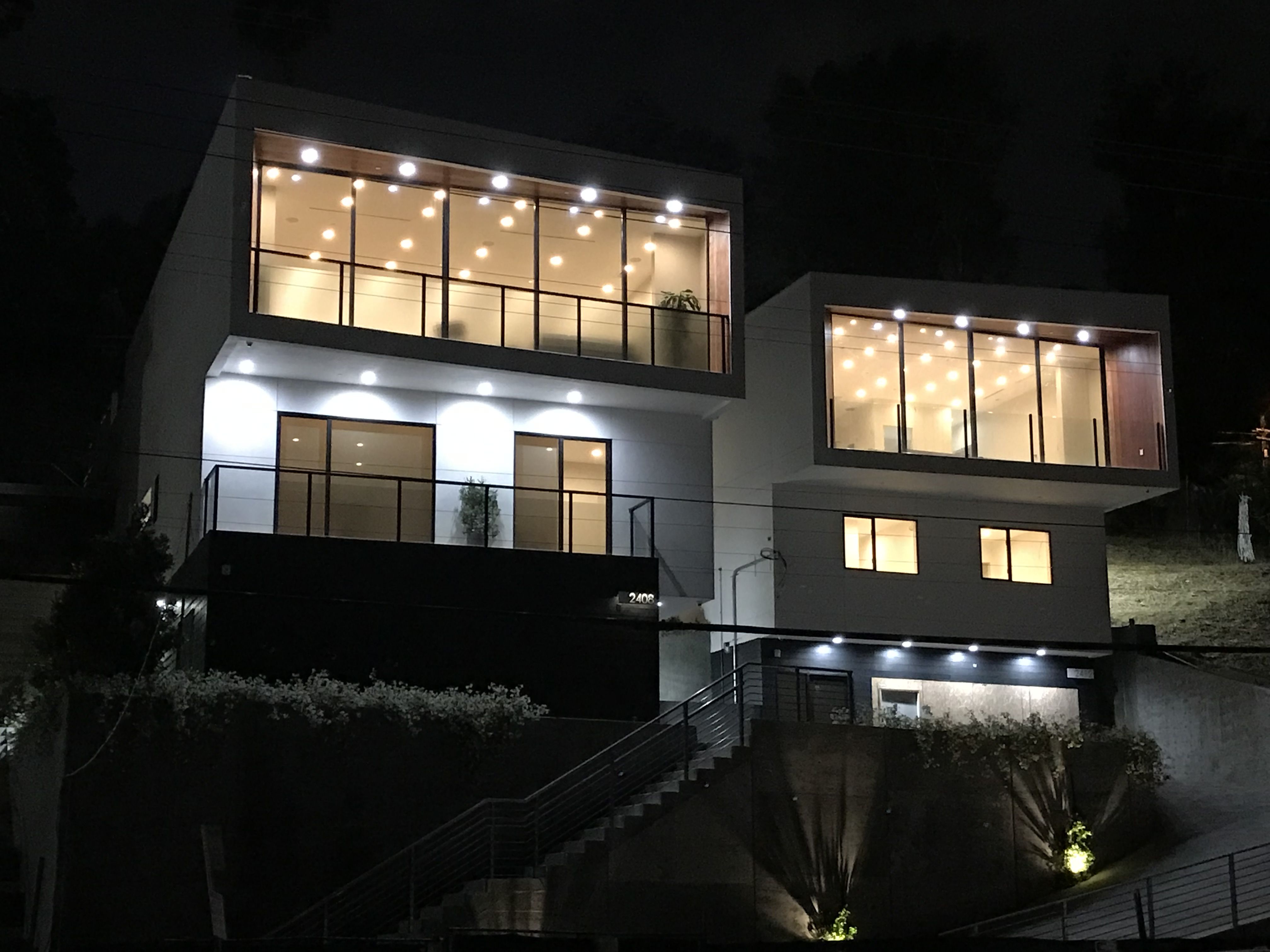 Striking Newly Built Modernist Home in Silver Lake image 2